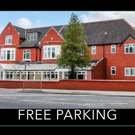 Trivelles Mayfair,Stockport Buitenkant foto