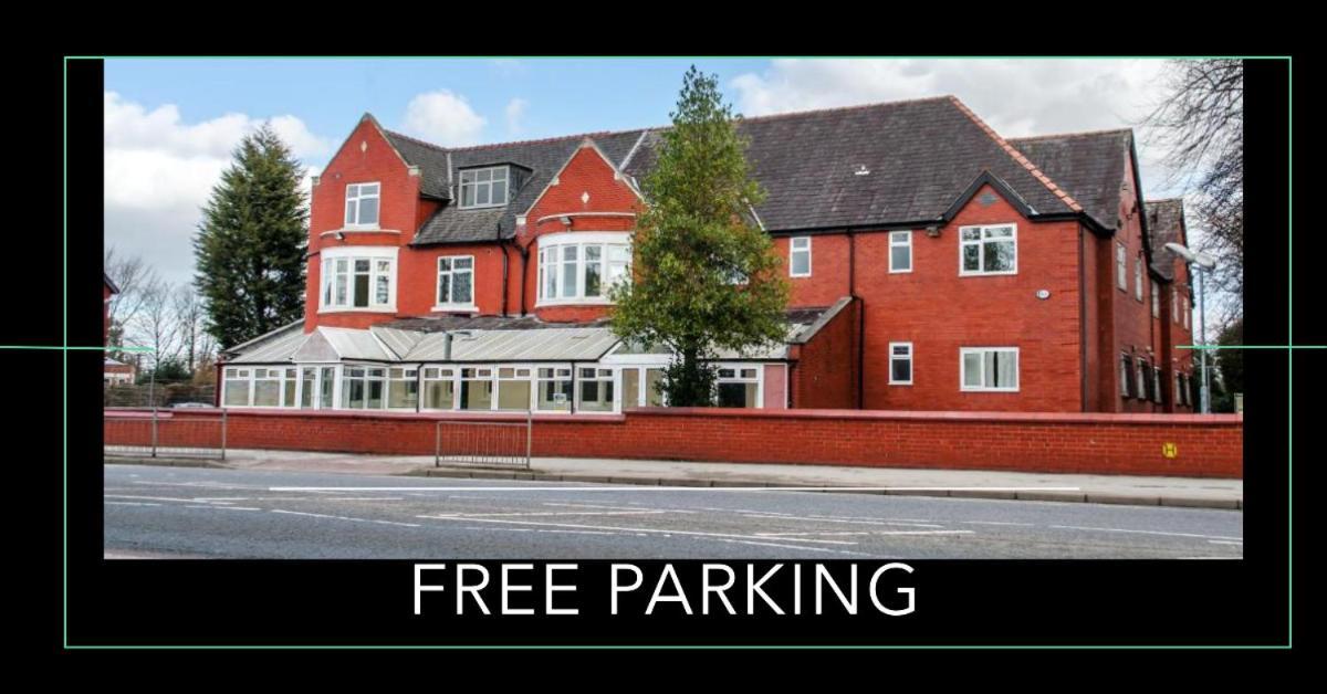 Trivelles Mayfair,Stockport Buitenkant foto