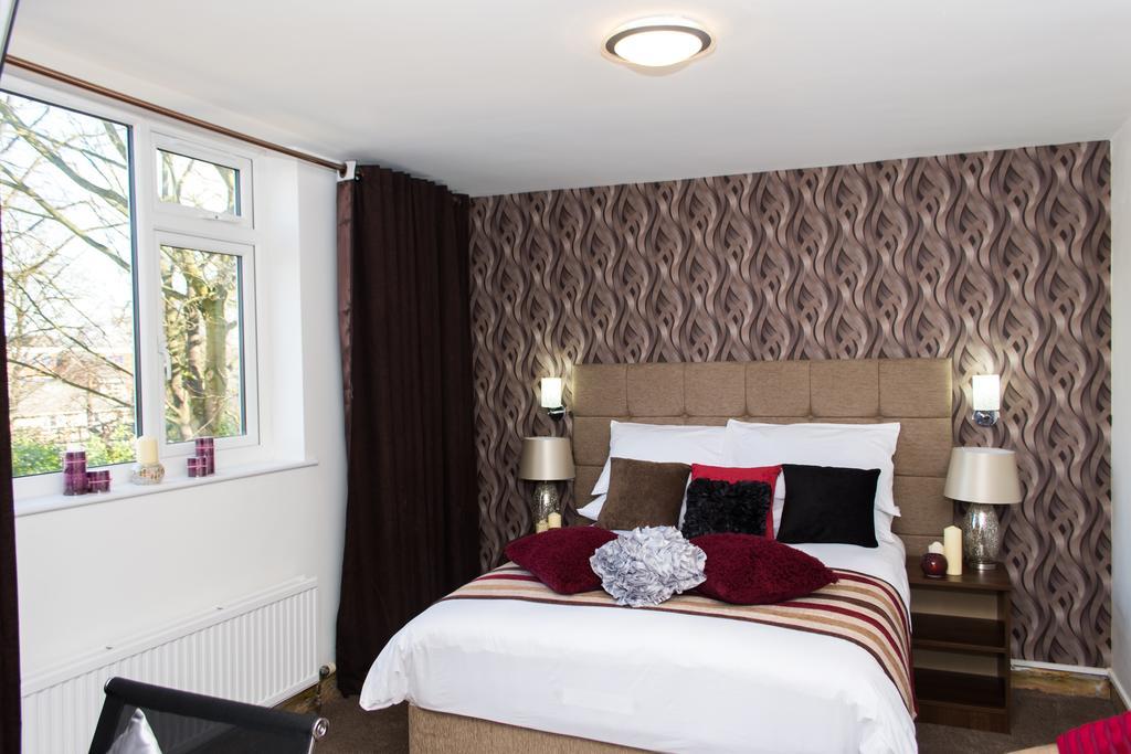 Trivelles Mayfair,Stockport Buitenkant foto